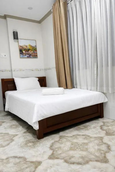 Phòng đơn tiết kiệm — Huyen House