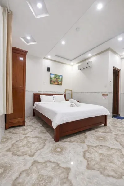 Phòng Queen — Huyen House